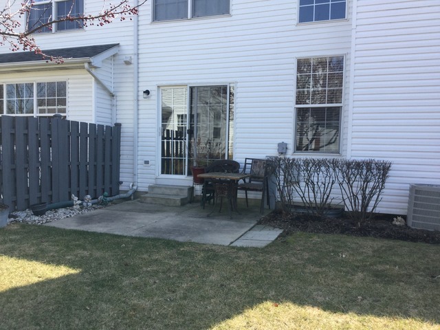 1260 Horseshoe Ln, Bartlett, IL 60103 photo 21