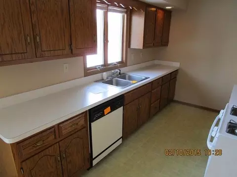 442 Exchange St, Sycamore, IL 60178 photo 6