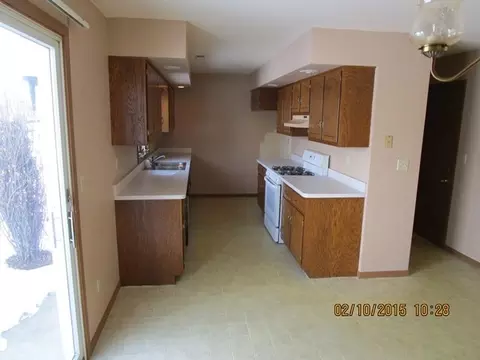 442 Exchange St, Sycamore, IL 60178 photo 4