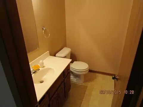 442 Exchange St, Sycamore, IL 60178 photo 8