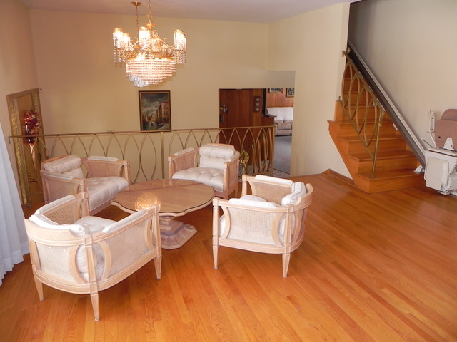 1331 W Meyer Dr, Addison, IL 60101 photo 5
