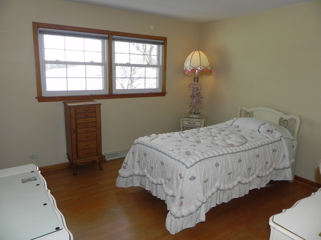 1331 W Meyer Dr, Addison, IL 60101 photo 17