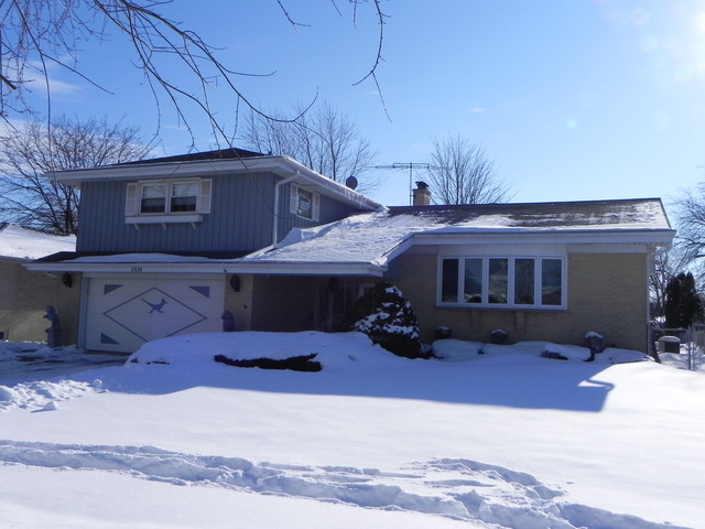 1331 W Meyer Dr, Addison, IL 60101 photo 1