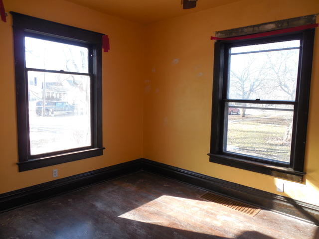 318 E 3rd St, Momence, IL 60954 photo 5