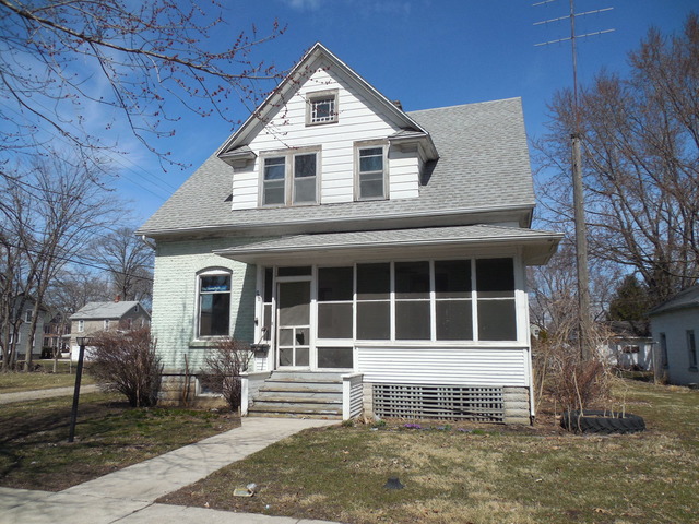 318 E 3rd St, Momence, IL 60954 photo 1