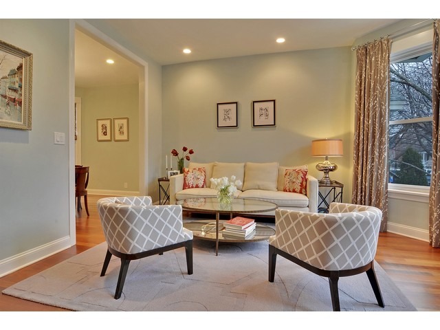 3639 N Hoyne Ave, Chicago, IL 60618 photo 3