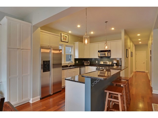 3639 N Hoyne Ave, Chicago, IL 60618 photo 5