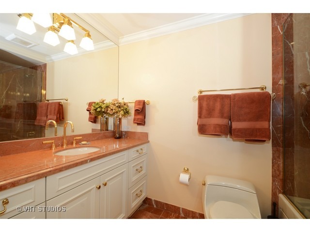 270 E Pearson St #402, Chicago, IL 60611 photo 7