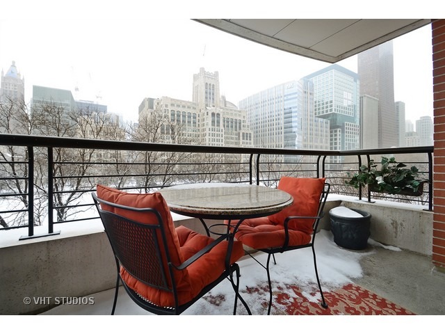 270 E Pearson St #402, Chicago, IL 60611 photo 11