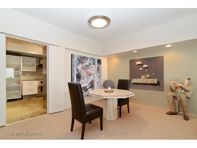 175 E Delaware Pl #6305, Chicago, IL 60611 photo 6