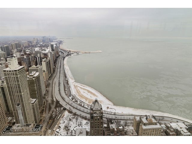 175 E Delaware Pl #6305, Chicago, IL 60611 photo 11