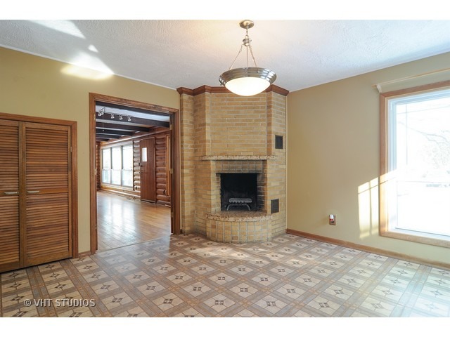 913 Jackson Ave, Wauconda, IL 60084 photo 6