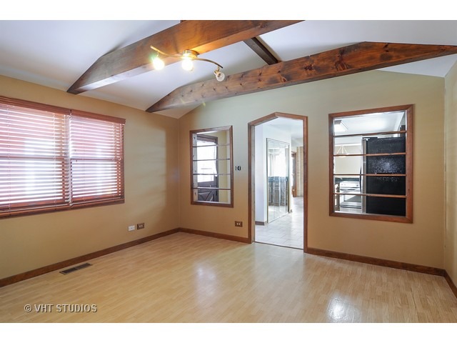 913 Jackson Ave, Wauconda, IL 60084 photo 9