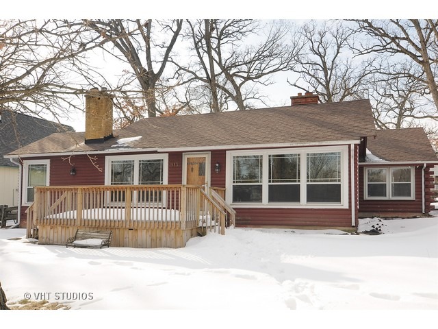913 Jackson Ave, Wauconda, IL 60084 photo 1