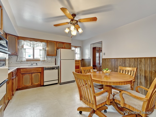 5909 W Maple Ave, Berkeley, IL 60163 photo 8