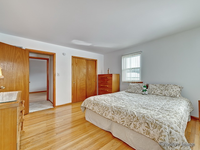 5909 W Maple Ave, Berkeley, IL 60163 photo 12