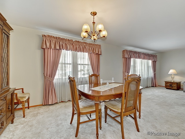 5909 W Maple Ave, Berkeley, IL 60163 photo 6