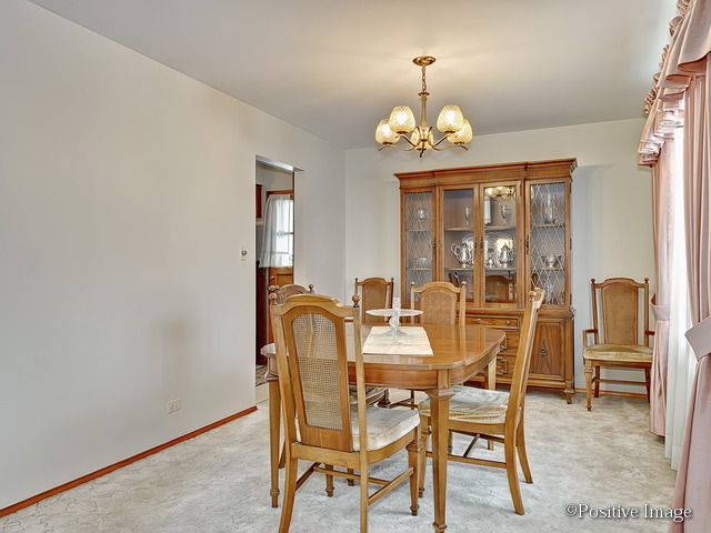 5909 W Maple Ave, Berkeley, IL 60163 photo 7