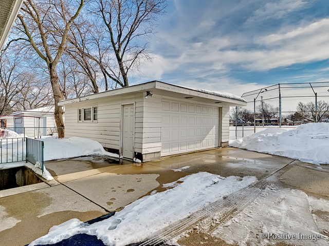 5909 W Maple Ave, Berkeley, IL 60163 photo 23