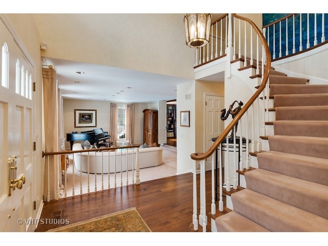 1160 Heather Rd, Deerfield, IL 60015 photo 2