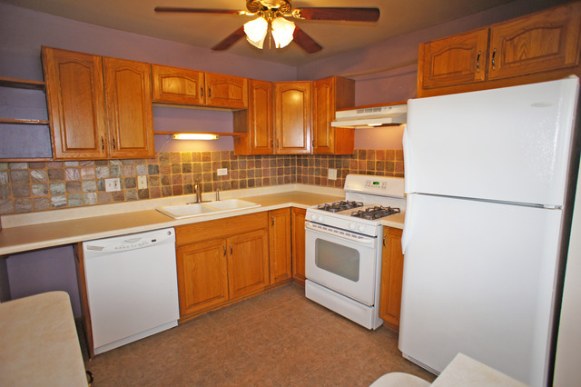 405 Bode Rd, Hoffman Estates, IL 60169 photo 9