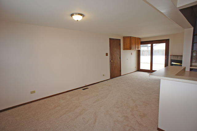 405 Bode Rd, Hoffman Estates, IL 60169 photo 13