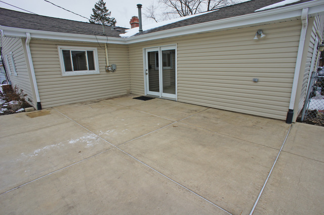 405 Bode Rd, Hoffman Estates, IL 60169 photo 22