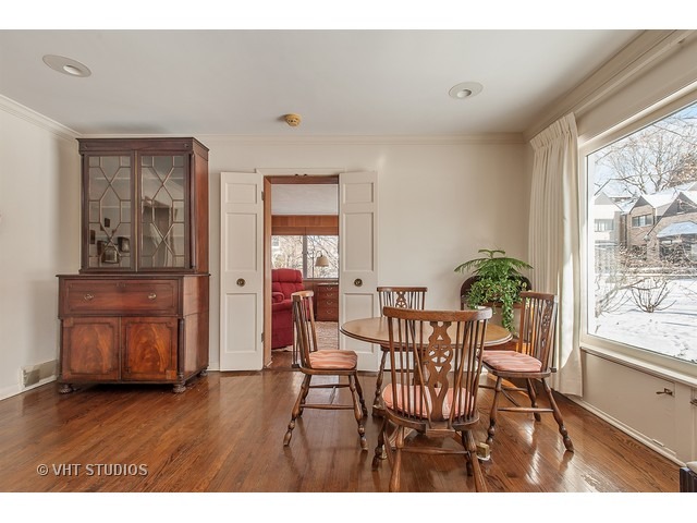 1327 Hackberry Ln, Winnetka, IL 60093 photo 8