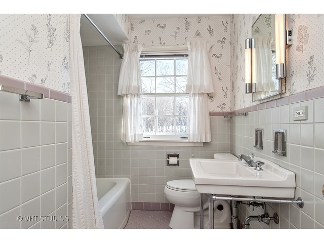 1327 Hackberry Ln, Winnetka, IL 60093 photo 14