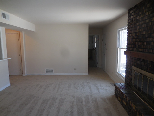 1280 Fairmont Rd, Hoffman Estates, IL 60169 photo 16