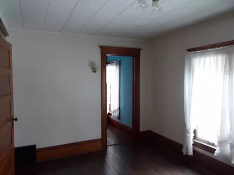 2219 5th St, Peru, IL 61354 photo 9