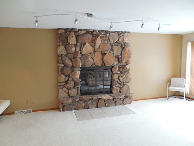 1915 Champlain St, Ottawa, IL 61350 photo 3