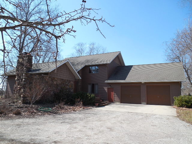 1915 Champlain St, Ottawa, IL 61350 photo 1