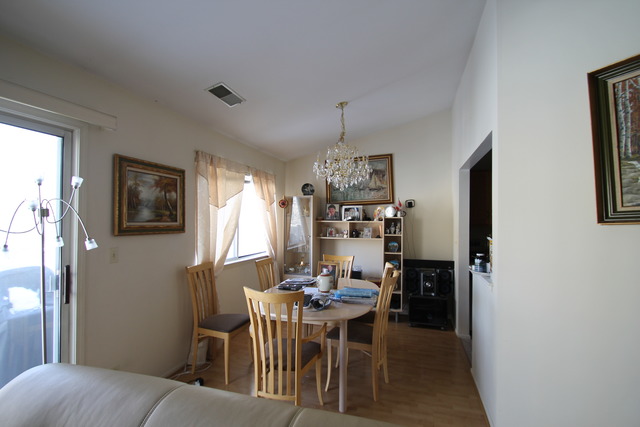 1604 Queens Ct #b2, Wheeling, IL 60090 photo 3