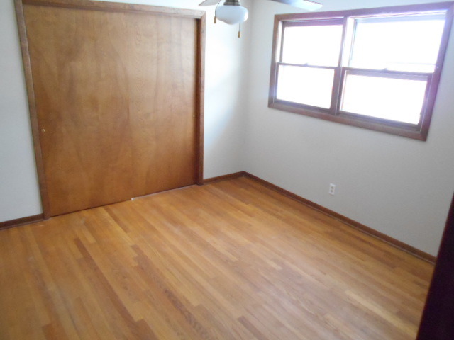 864 Sheldon Ave, Aurora, IL 60506 photo 9
