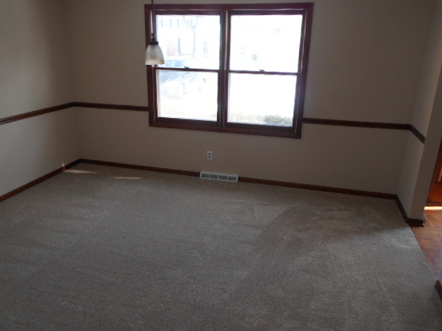 864 Sheldon Ave, Aurora, IL 60506 photo 4