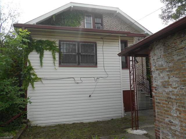 8138 S Champlain Ave, Chicago, IL 60619 photo 2