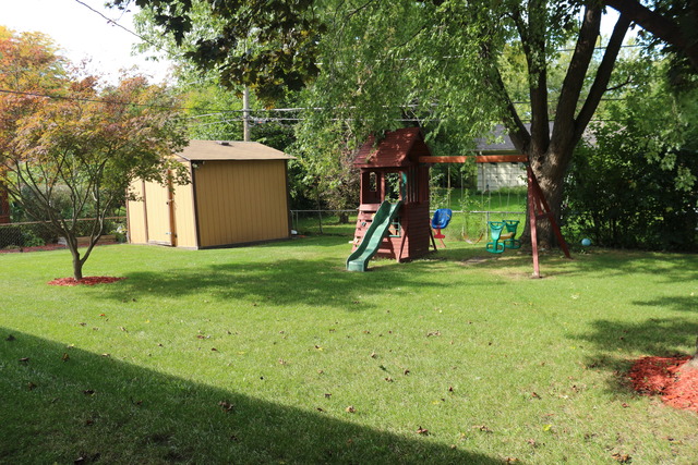 610 Baxter Ln, Hoffman Estates, IL 60169 photo 22