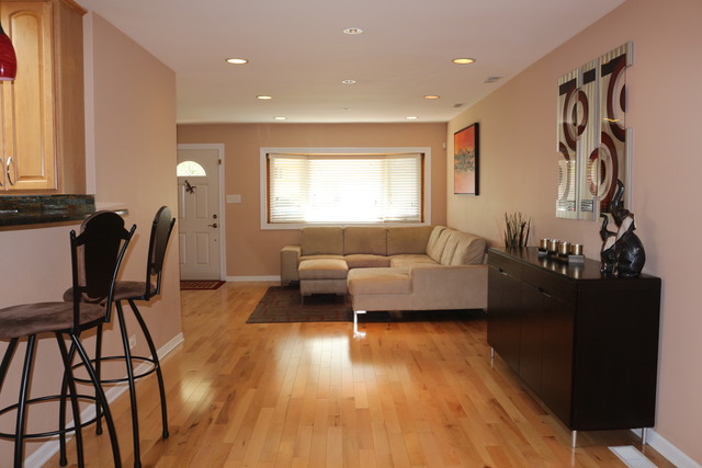 610 Baxter Ln, Hoffman Estates, IL 60169 photo 3