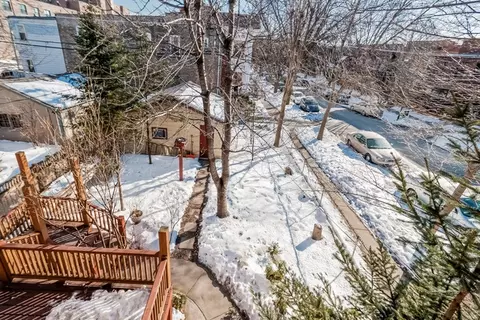 2425 W Wilson Ave, Chicago, IL 60625 photo 19