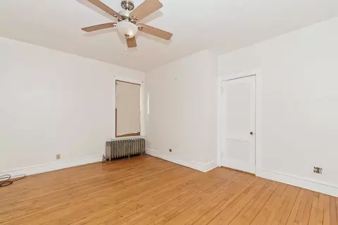 2425 W Wilson Ave, Chicago, IL 60625 photo 15