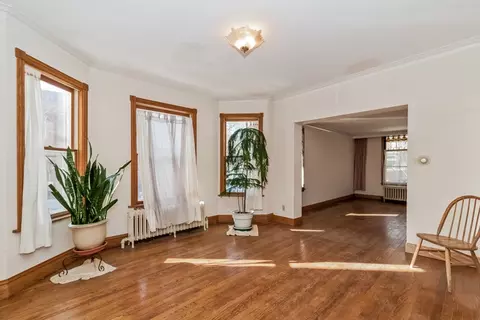 2425 W Wilson Ave, Chicago, IL 60625 photo 5