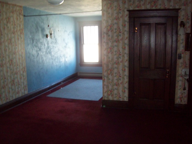 110 N Main St, Walnut, IL 61376 photo 10