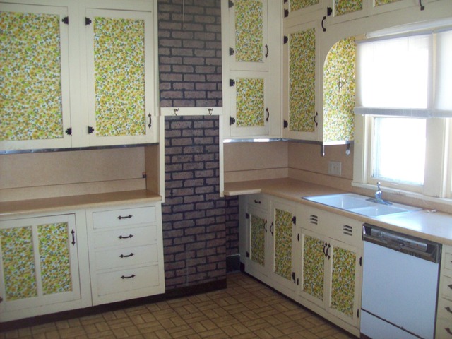 110 N Main St, Walnut, IL 61376 photo 6