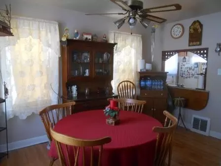 843 Armstrong St, Morris, IL 60450 photo 5