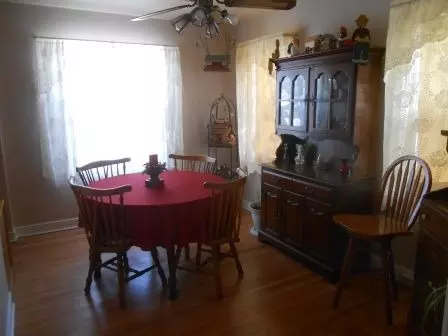 843 Armstrong St, Morris, IL 60450 photo 4