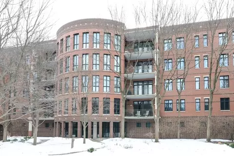 1 Gale Ave #4e, River Forest, IL 60305 photo 1
