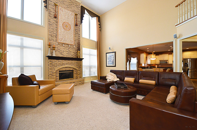 1210 S Commons Dr, Aurora, IL 60504 photo 8