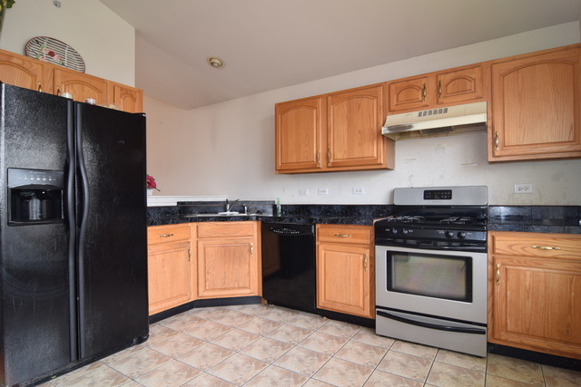 1651 Colfax Ct #3, Bartlett, IL 60103 photo 6