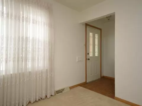 9043 Bartlett Ave, Brookfield, IL 60513 photo 2